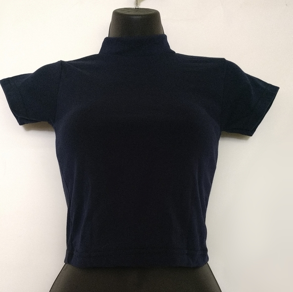 Mock neck short sleeve fitted crop top. - Picture 2 of 2